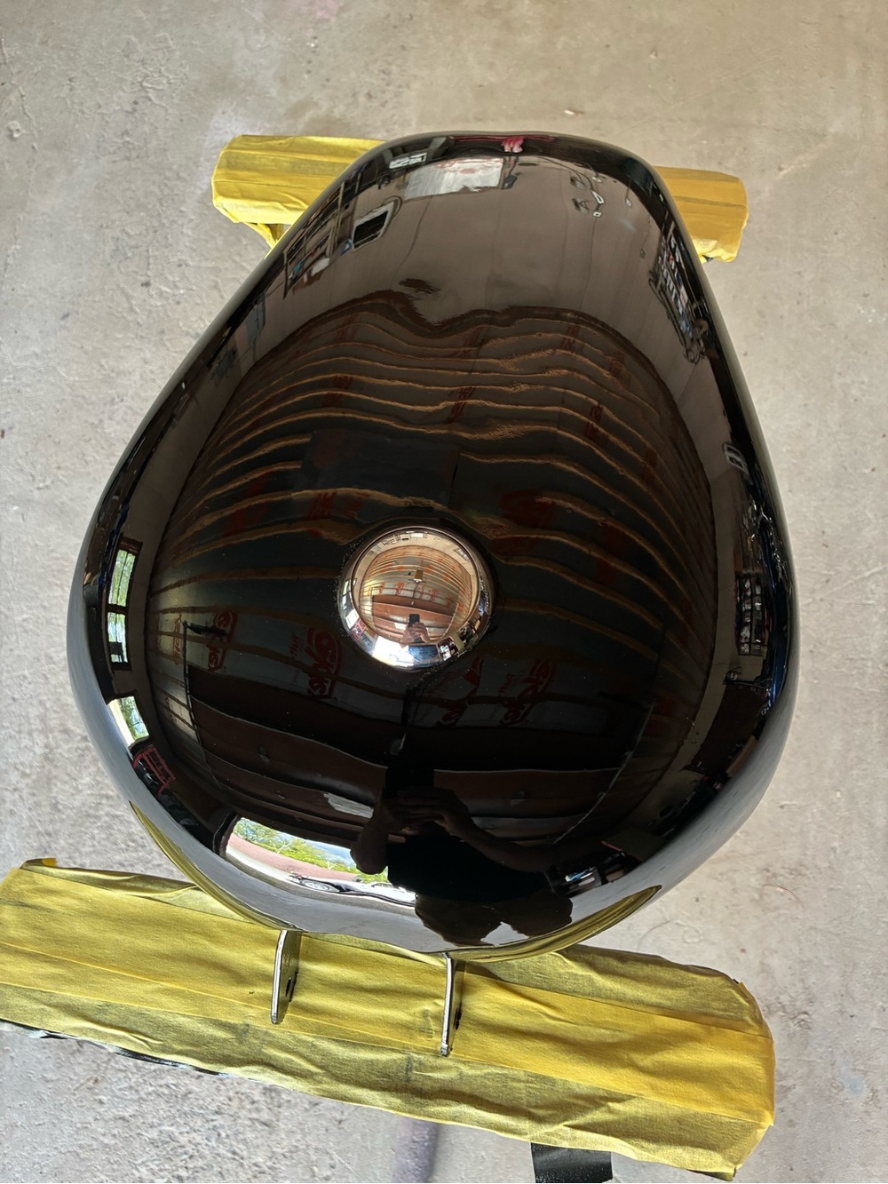Harley sporster 1200 883 roadster gastank 4.5 gallon painted vivid black - Picture 2 of 10